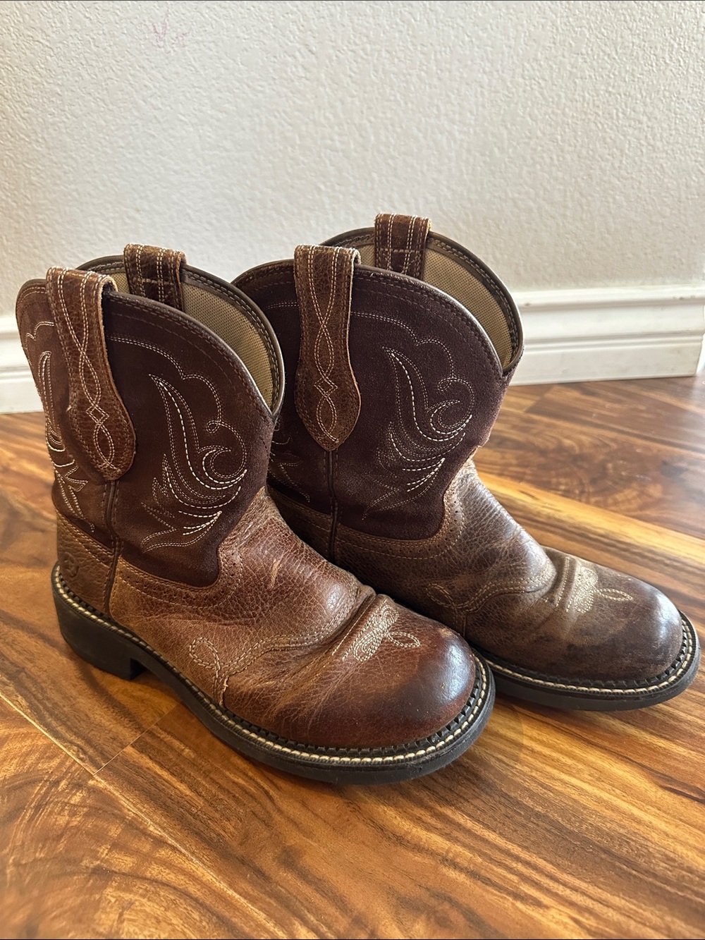 Ariat Cowboy Brown Leather Fatbaby Womens Vintage Boots 8.5